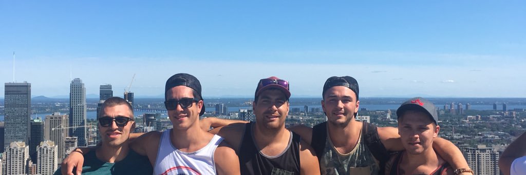 lleslie9's profile banner image
