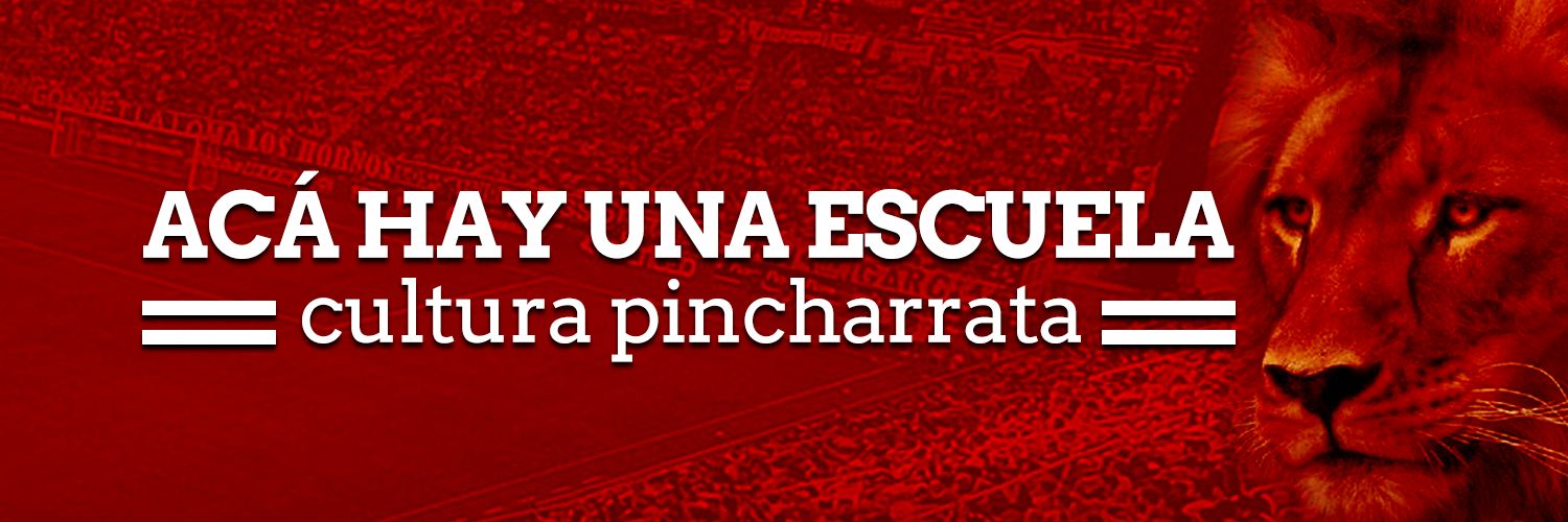 Acá hay una Escuela banner