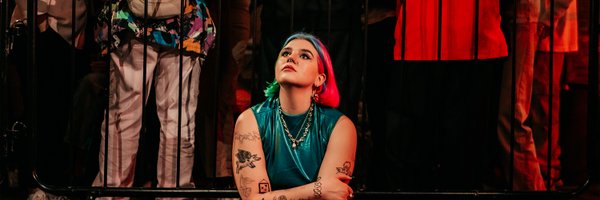 isseycross Profile Banner