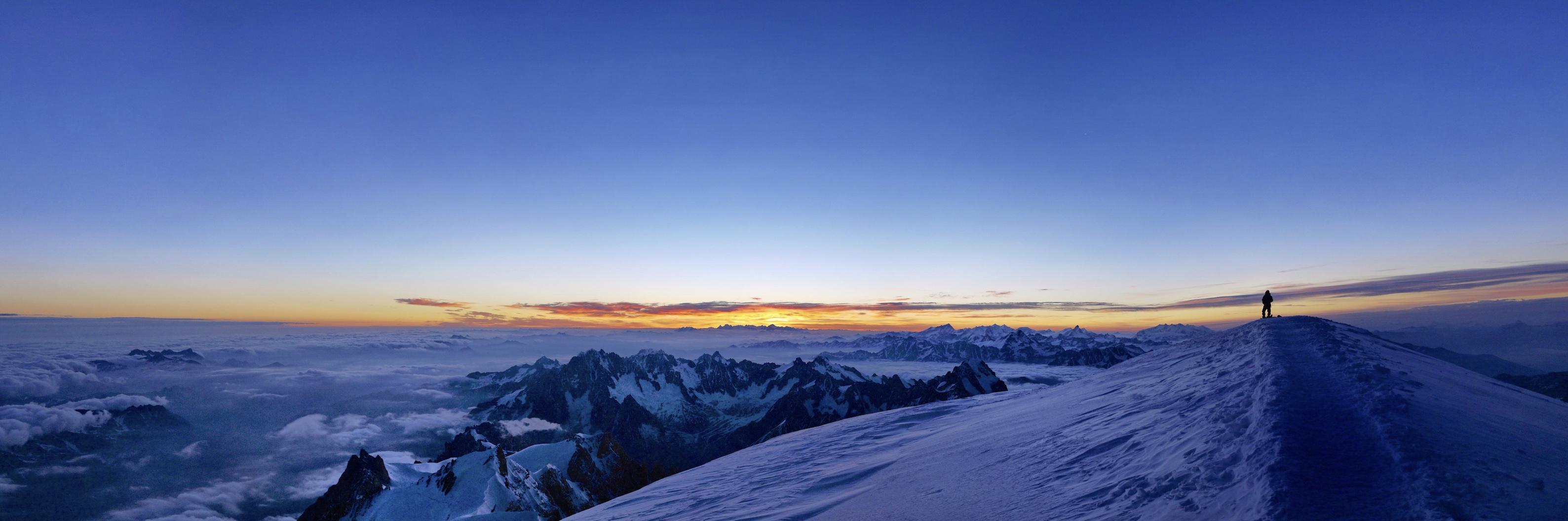 simontour's profile banner image