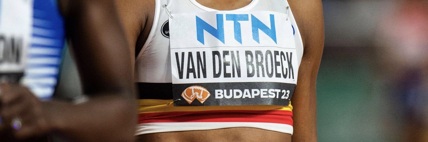 Naomi Van den Broeck banner