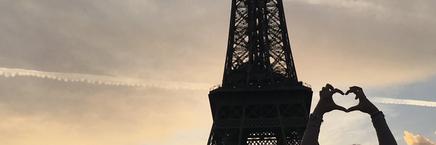 AlinaMuze's profile banner image