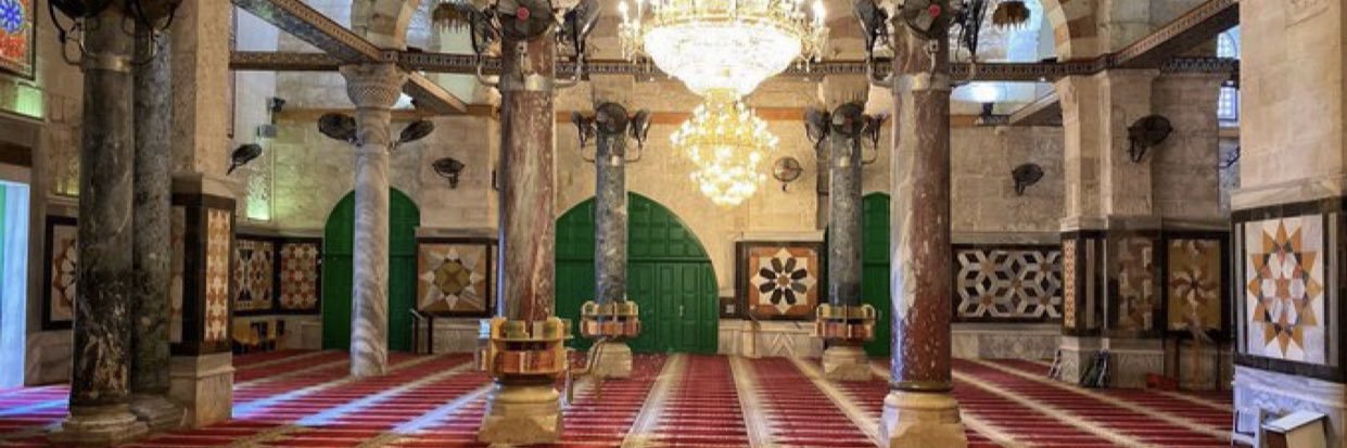 لبنى banner