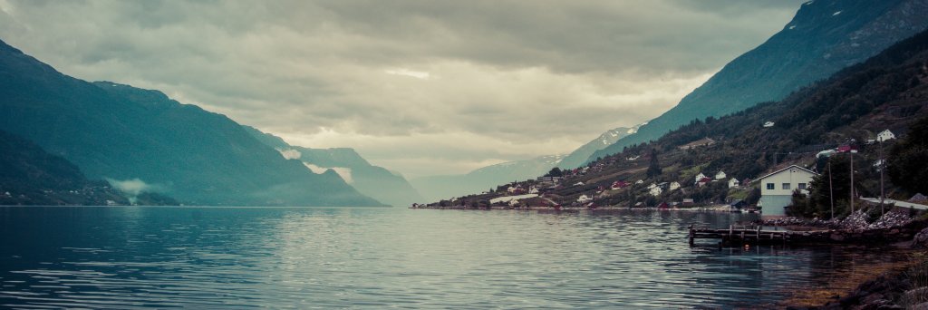 doreen_es's profile banner image