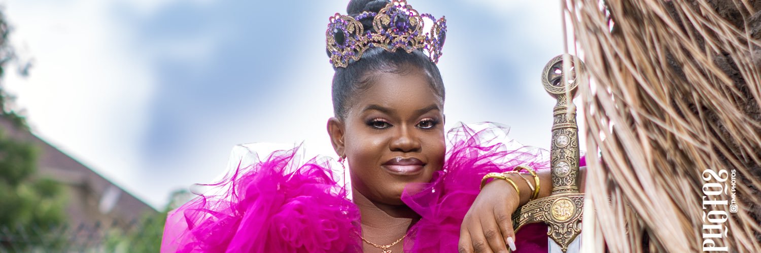 leeashitey's profile banner image
