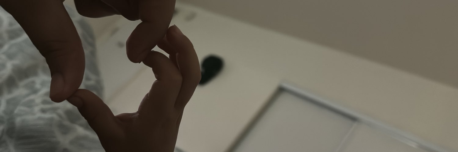 _loveealee's profile banner image