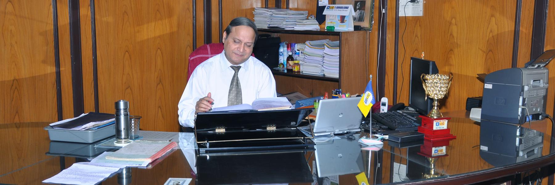 rravindrakumar's profile banner image