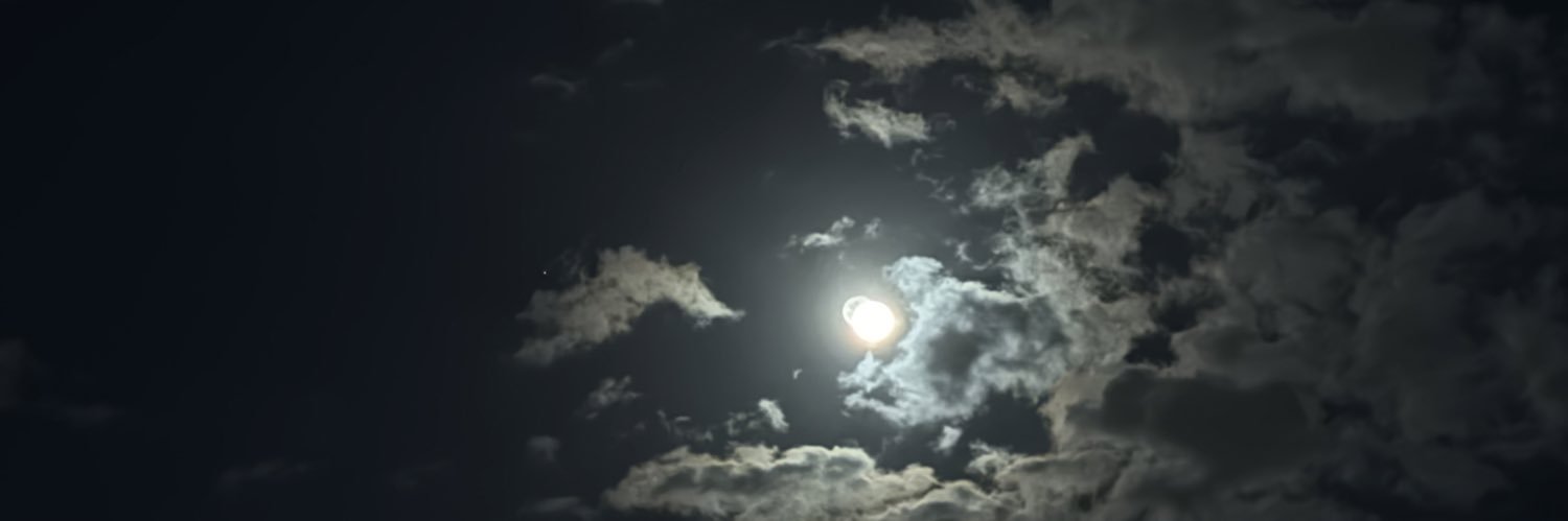 hus99_'s profile banner image