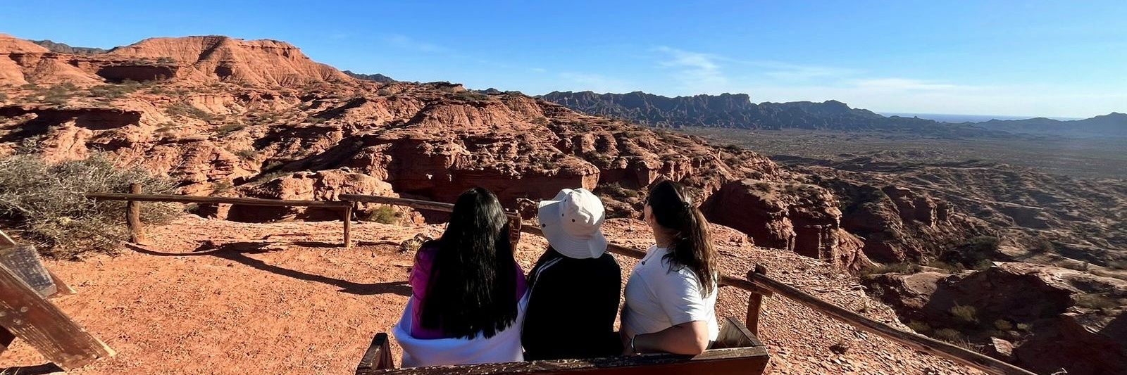 ᴄᴀᴍɪʟᴀ banner