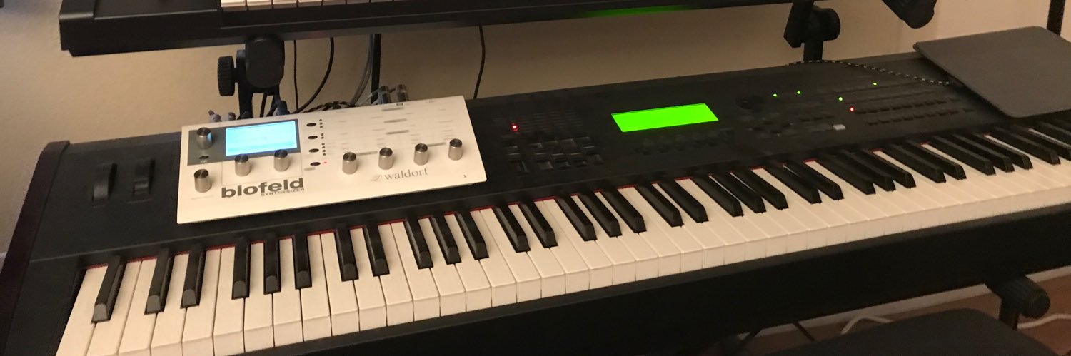 🌻Vic Spumoni I stand with Ukraine 🇺🇦 🇺🇸🎹🌻 banner