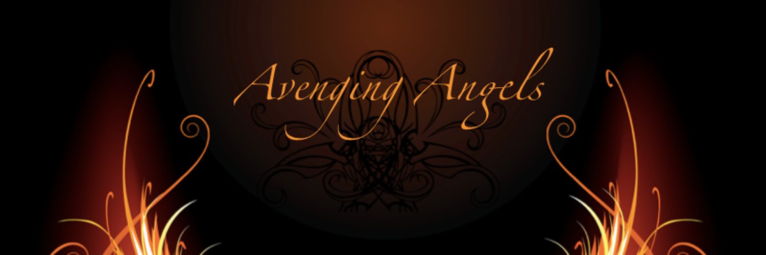 Colleen Moore Writer / riotgrrrlzgaming / twitch banner