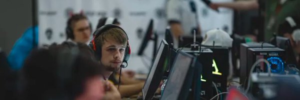ZhennCS Profile Banner