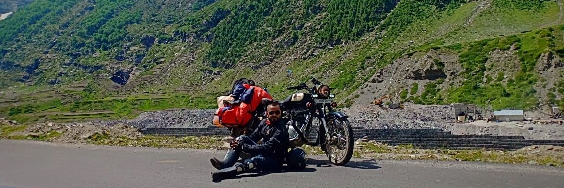 AnuJ TyAgI banner