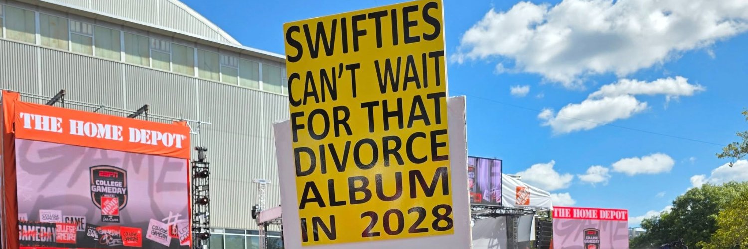 A Tailgate Report banner