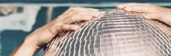laura 😗 banner