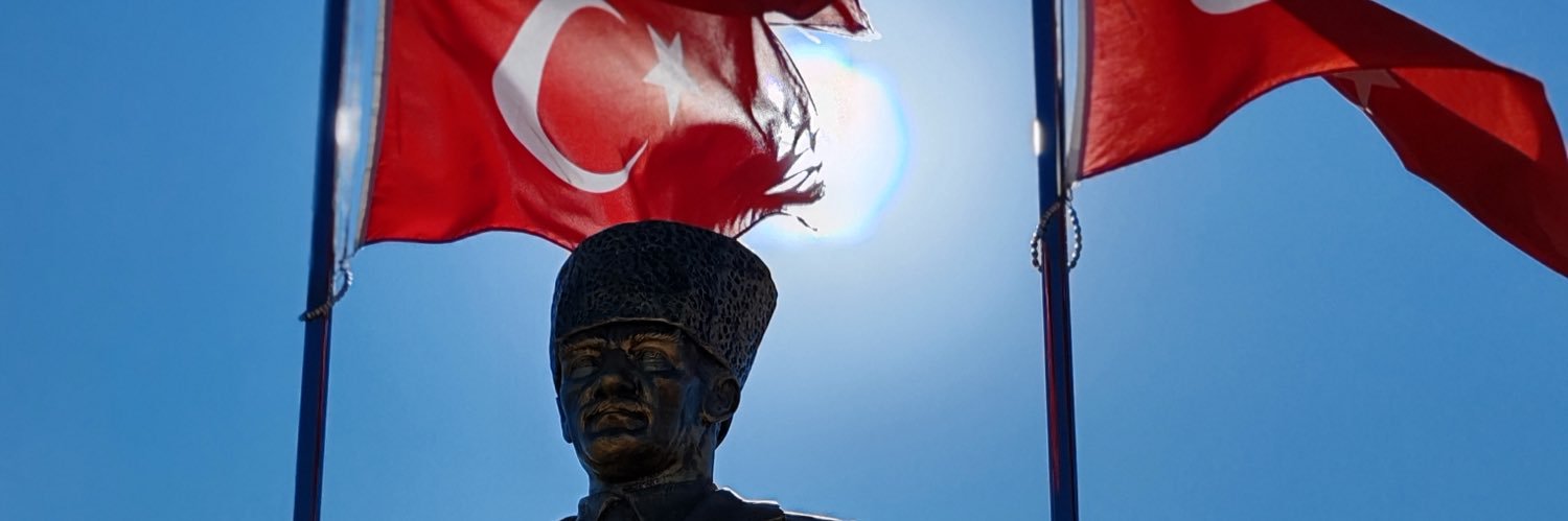 lkrycl's profile banner image