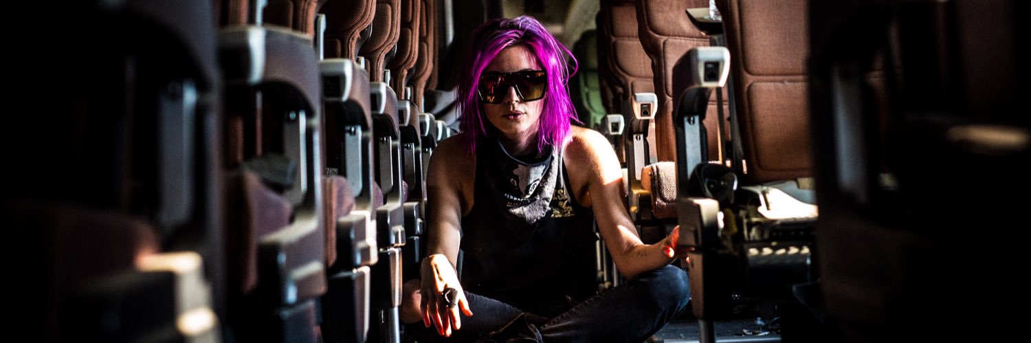 megzany's profile banner image