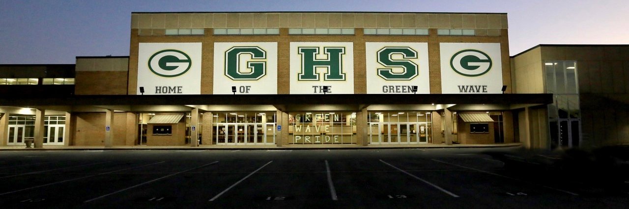 Gallatin High School's banner