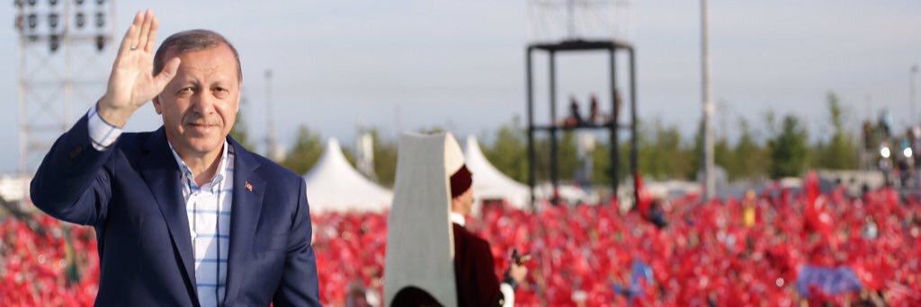 alimakta2's profile banner image