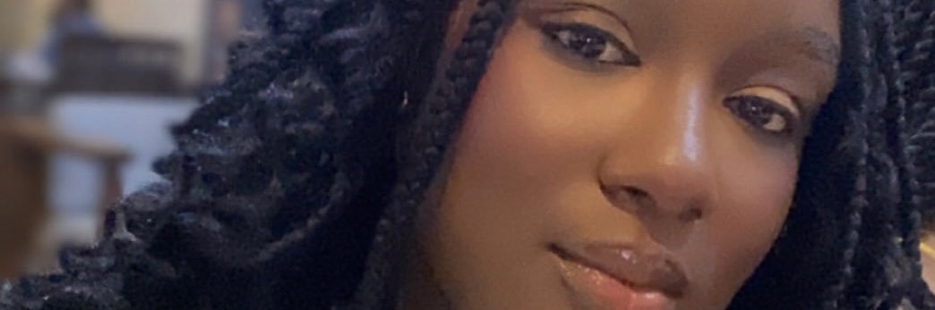 mae_ryy's profile banner image
