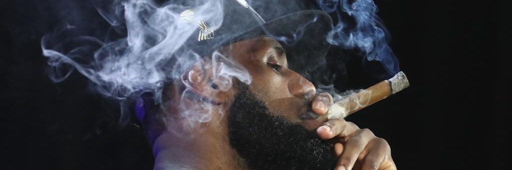ganbarebron's profile banner image
