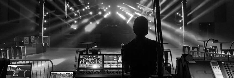singswithlights's profile banner image
