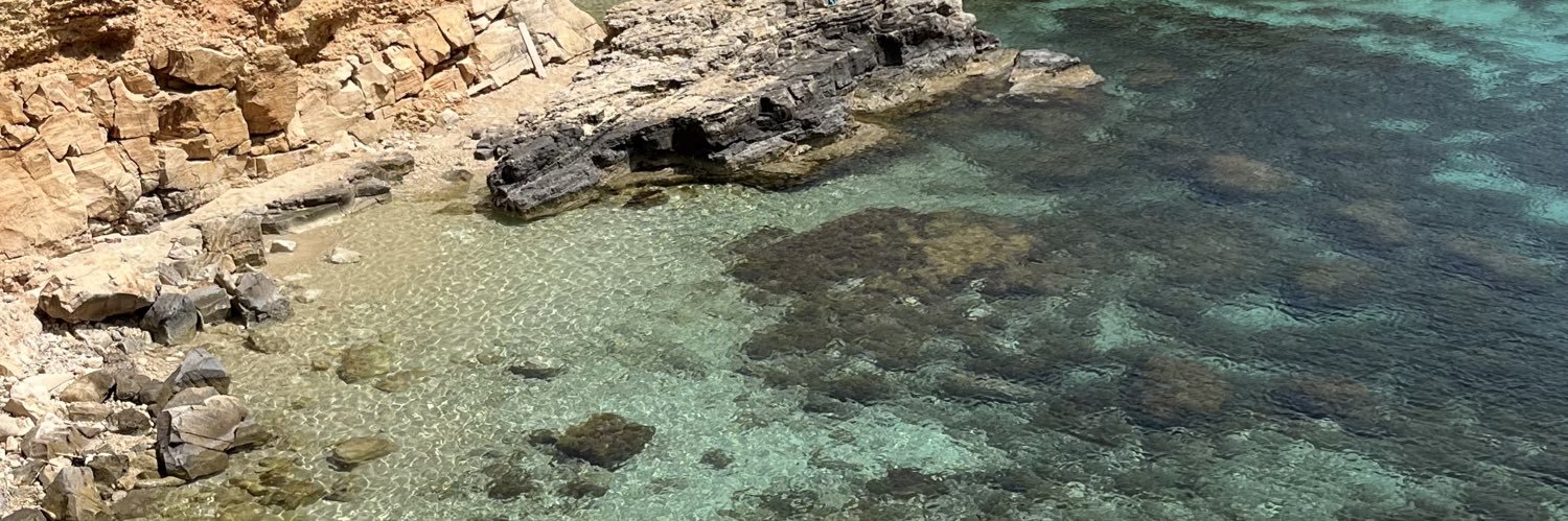 María Serrano🫧🌞 banner