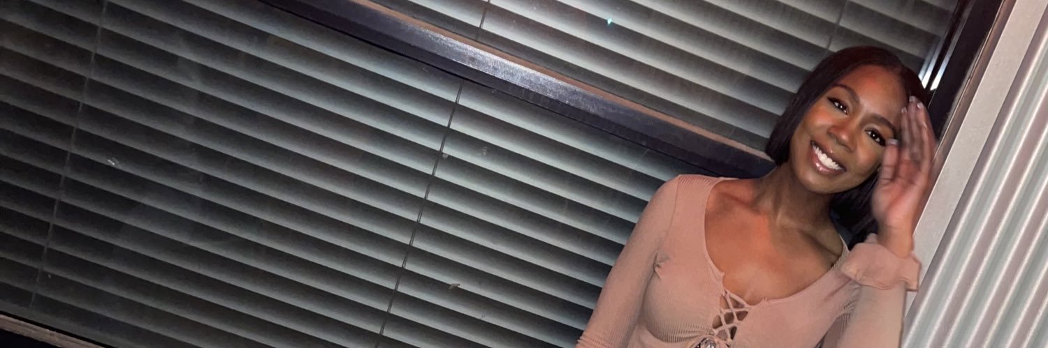 mischellerayne's profile banner image