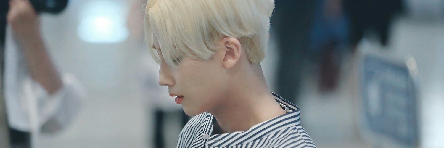 manasawe_17's profile banner image