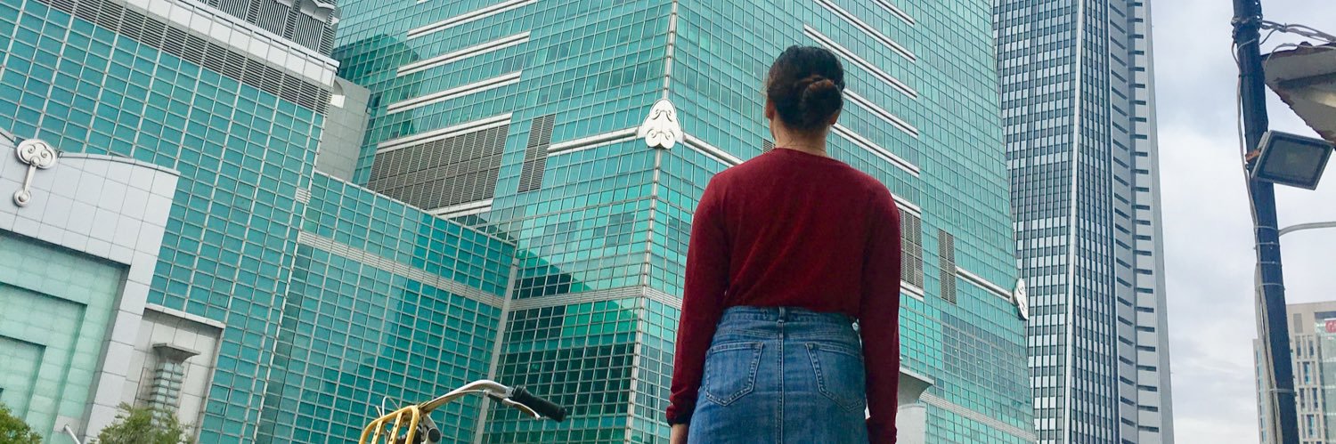 clowriz's profile banner image