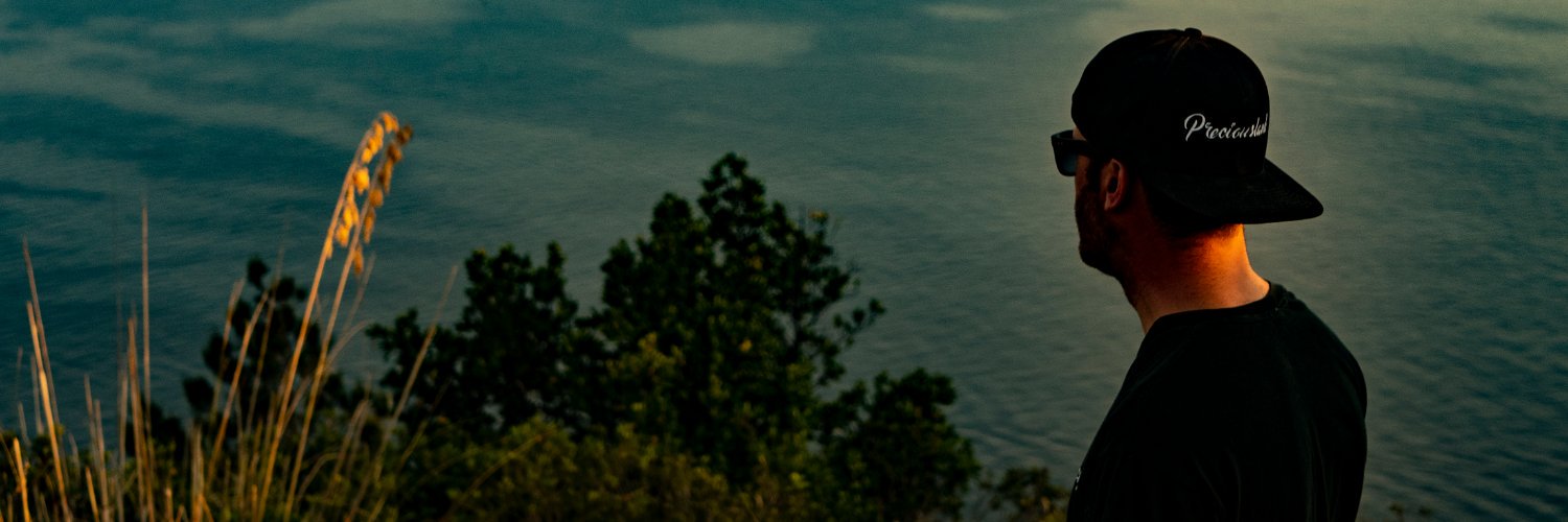 Precious_Land's profile banner image