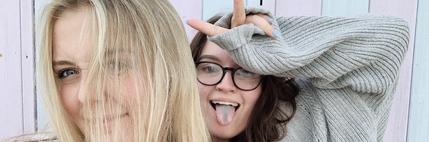 chloeeverett_'s profile banner image