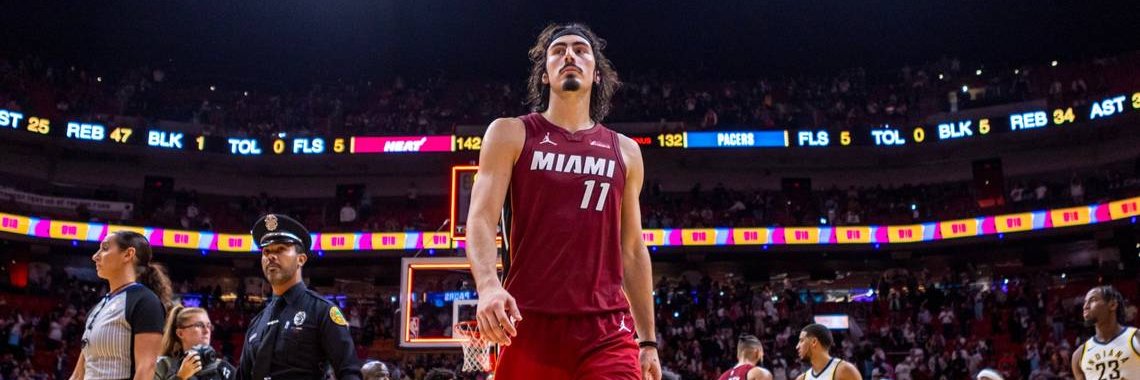 César Martínez banner