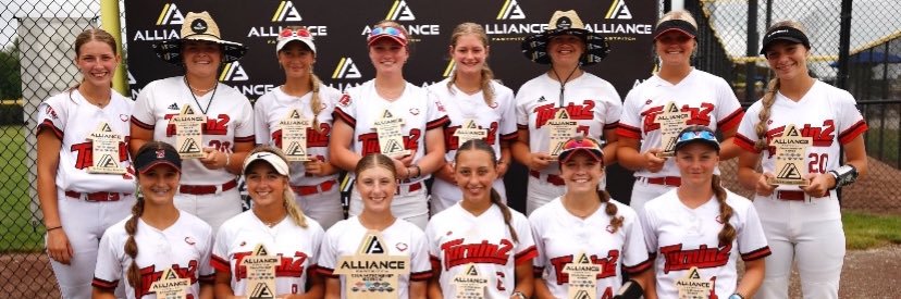 Turnin2 - 18u National Robeson / Long's banner