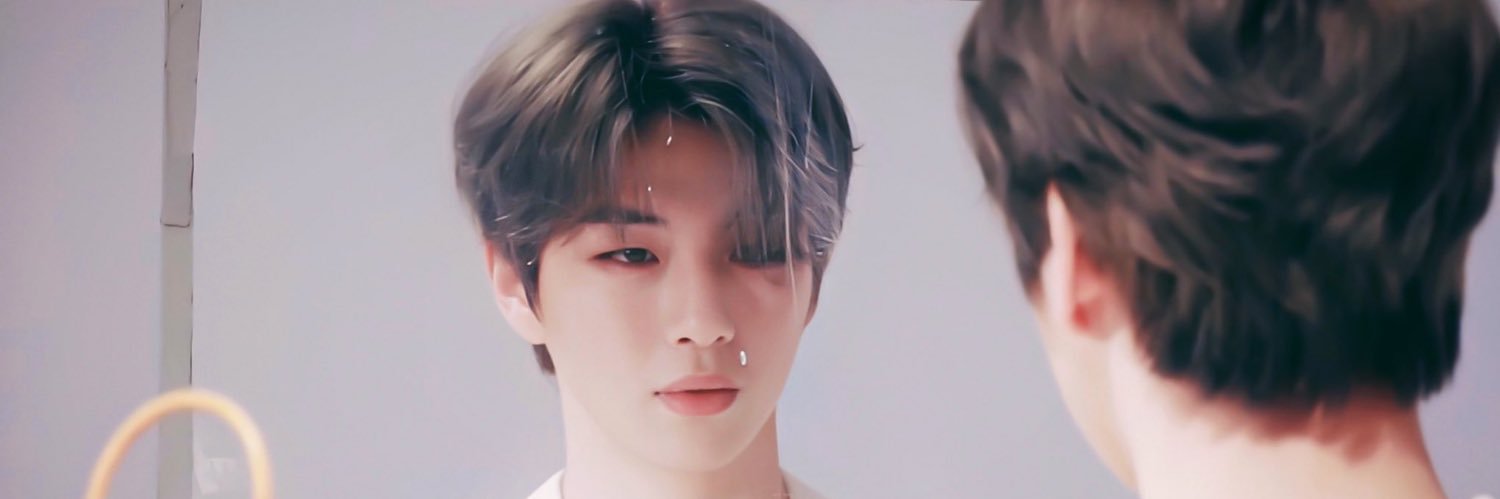 Phying's profile banner image