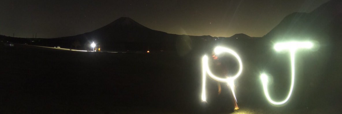 r_j0108's profile banner image