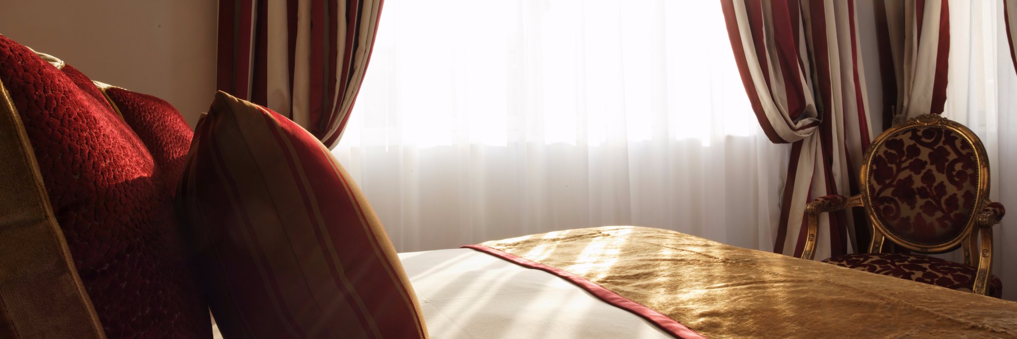 VILLAMAJESTIC's profile banner image