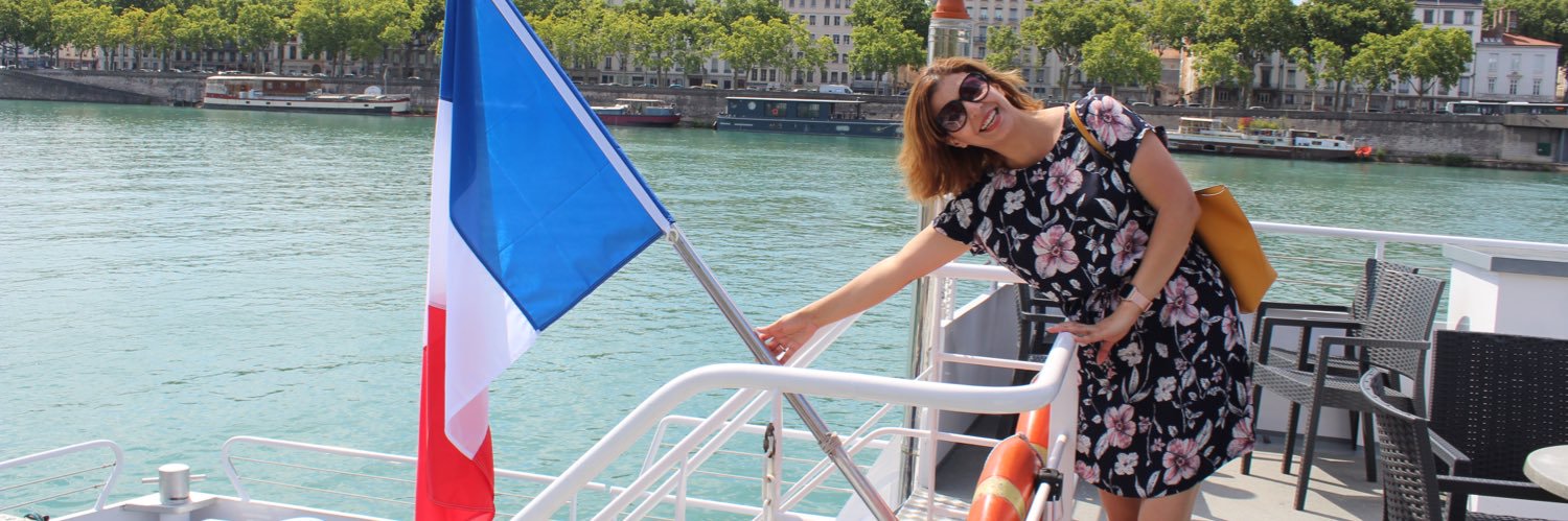 fzbyceline's profile banner image