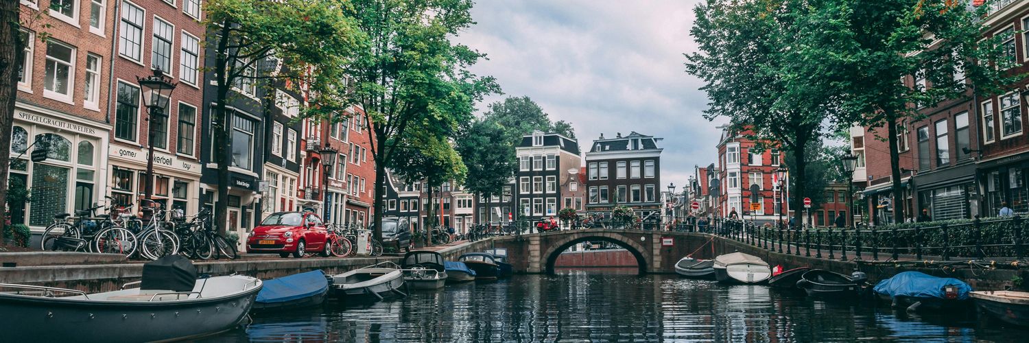 Miss 🦋 Anouk V. banner