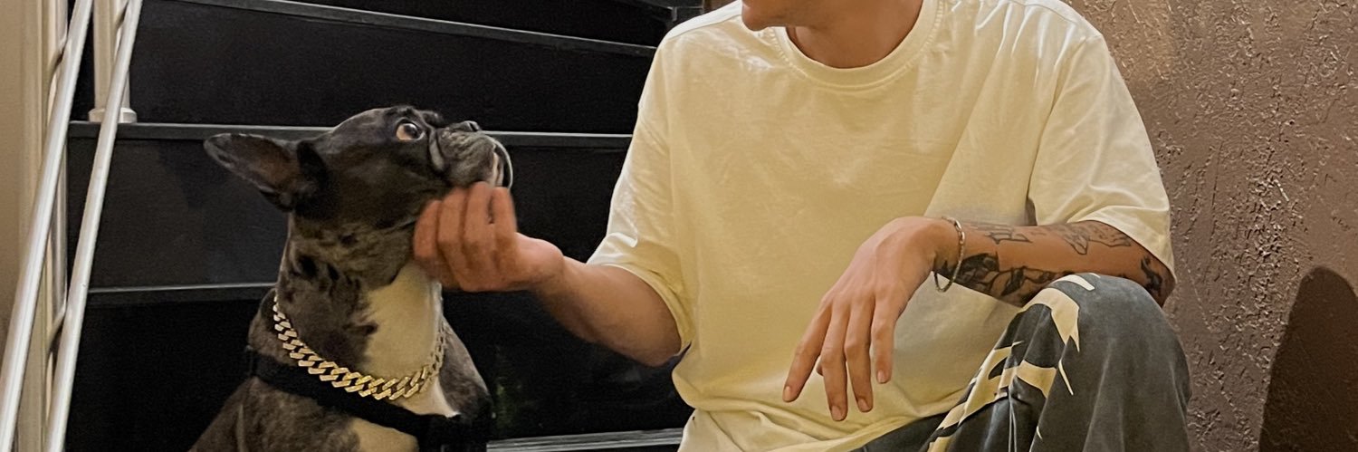 rios1ine's profile banner image