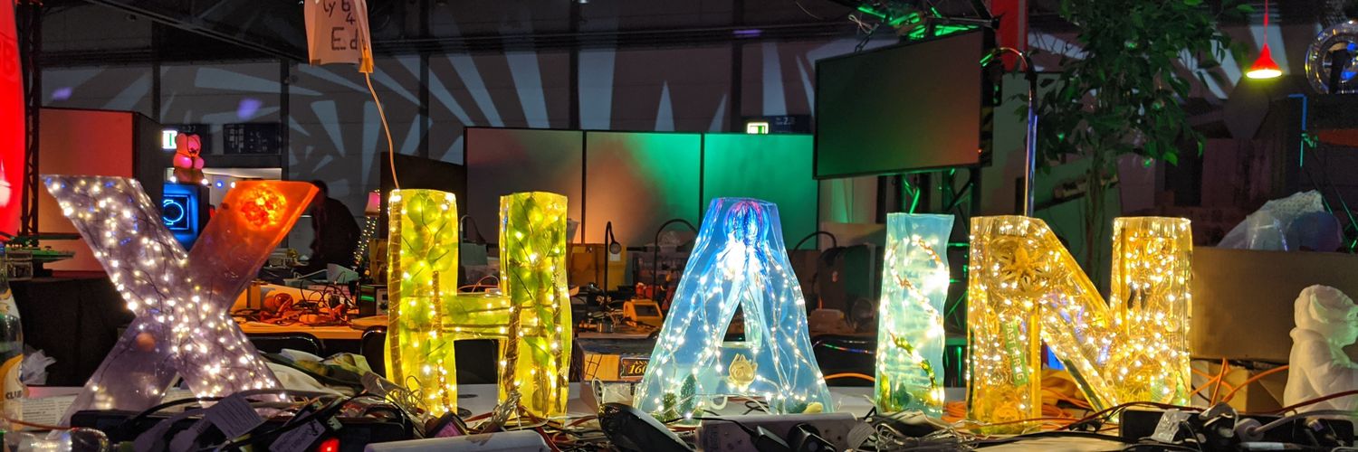 xHain hack+makespace banner