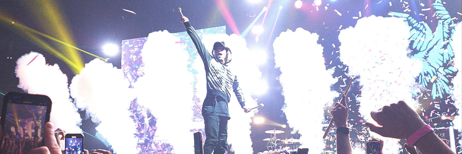 Bea 🐝 Corrine banner