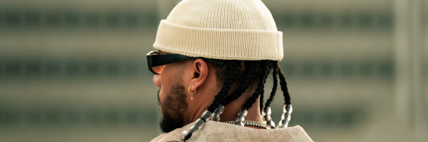 binnypr's profile banner image