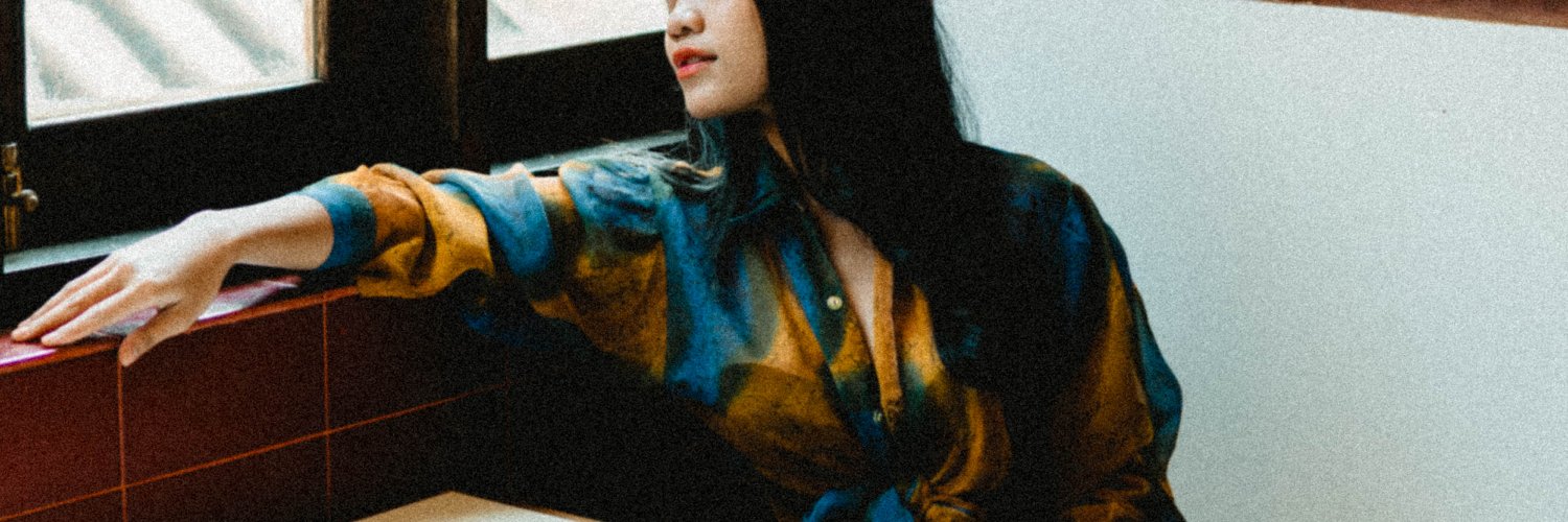 AlmaBiruu's profile banner image