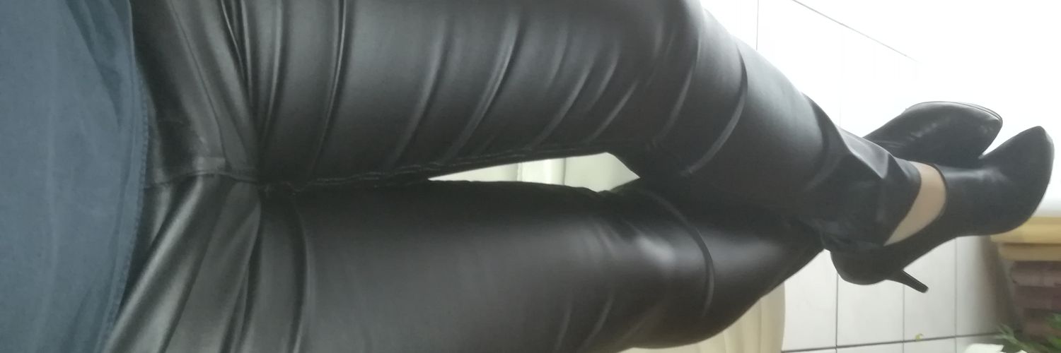 rubberde's profile banner image