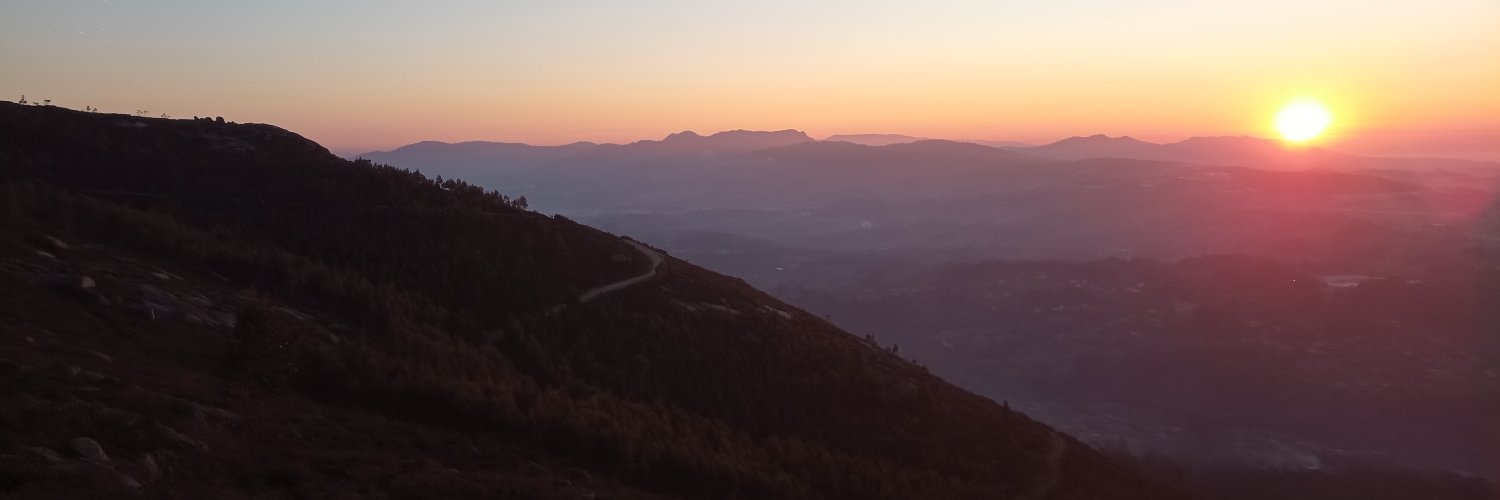 AngelaRialR's profile banner image