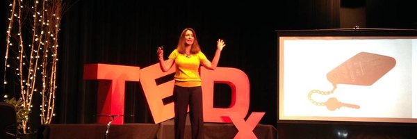 AnnZuccardy Profile Banner