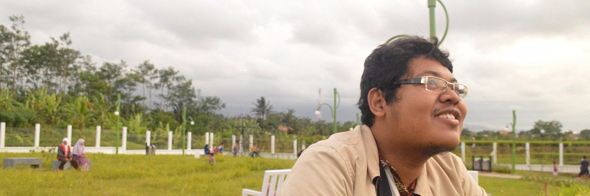 alexander aris banner