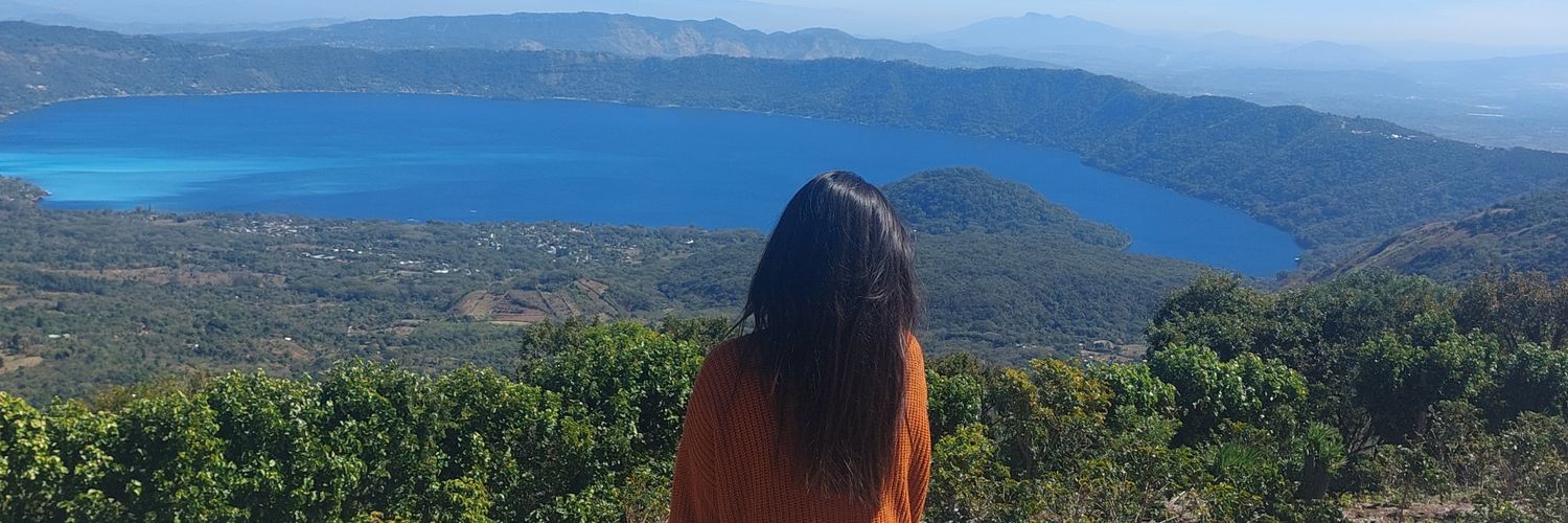 AmandaMrtz's profile banner image