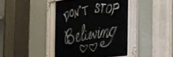 hollymt19 Profile Banner